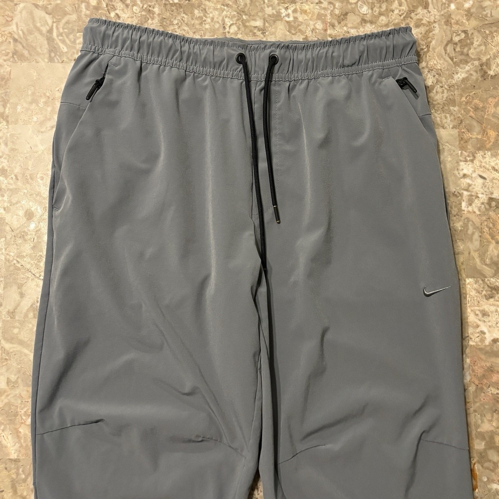 Nike Dri Fit Unlimited Pants Mens Medium Grey Woven Versatile Tapered Jogger
